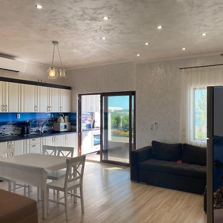Guest House Costa 1 Karianí Екстериор снимка